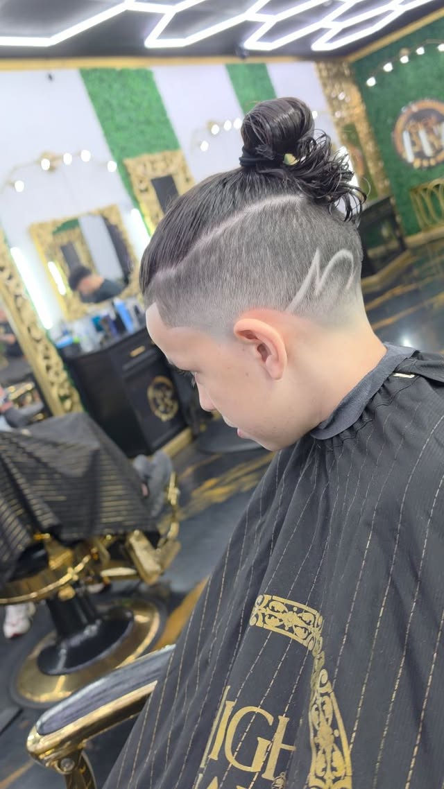 Precision undercut with carved design